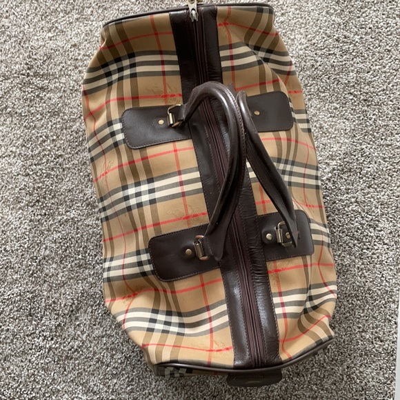 Vintage “Burberry’s” Weekend Bag - Picture 7 of 15